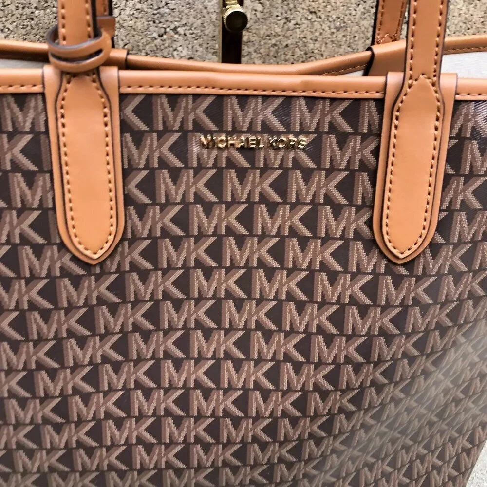 MICHAEL KORS Eliza All Over Tote Bag Purse Monogram Shoulder Bag Brown East West